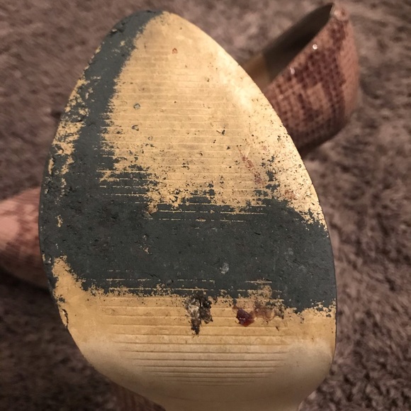 Pumps - Picture 6 of 6